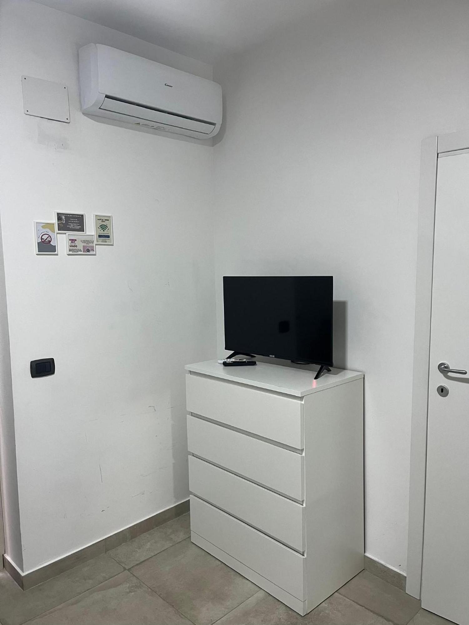 فندق Nadyle House نابولي المظهر الخارجي الصورة
